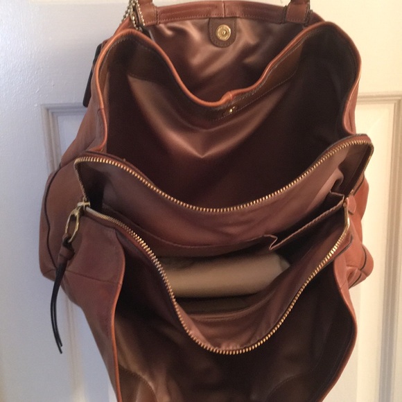 Coach purse - Picture 2 of 5